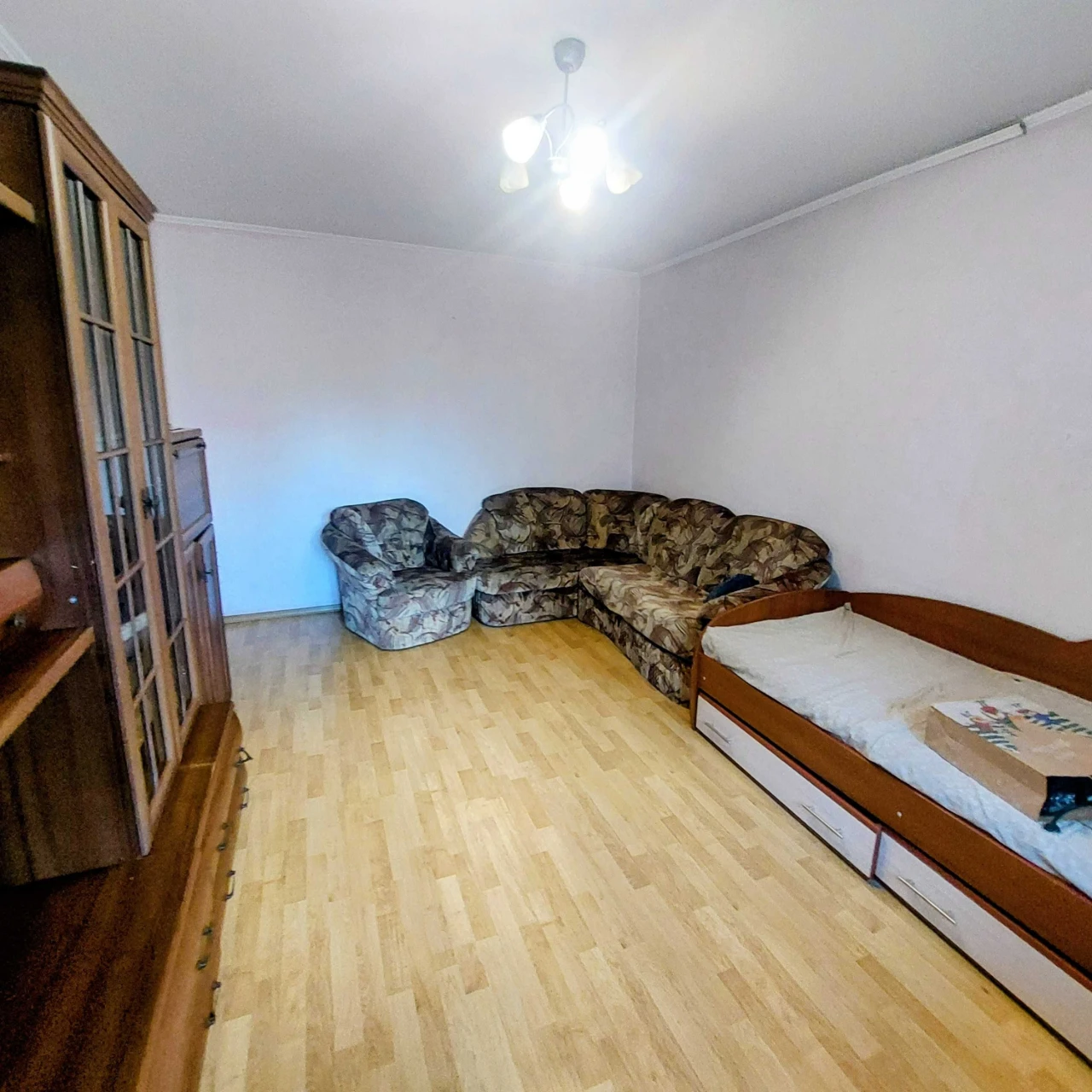 2к квартира з ремонтом  52.3 кв.м, Ніжинська 7, 65000 у.о.