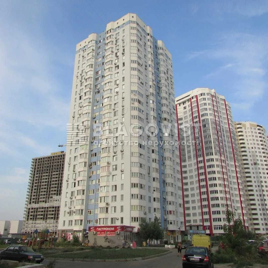 Терміново продаж 2К Пчілки Олени 6 з технікою та меблями про