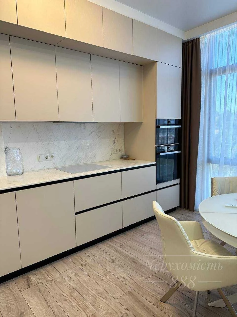 Продаж 2к 56 м² ЖК Зелений Замок | вид на Поділ | інвертор +
