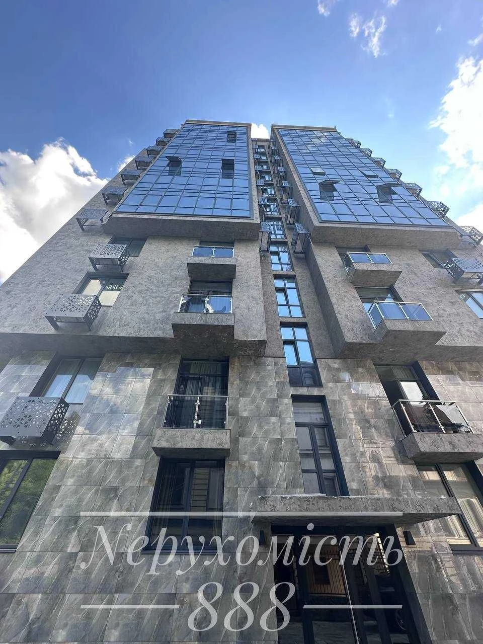 Продаж 2к 56 м² ЖК Зелений Замок | вид на Поділ | інвертор +