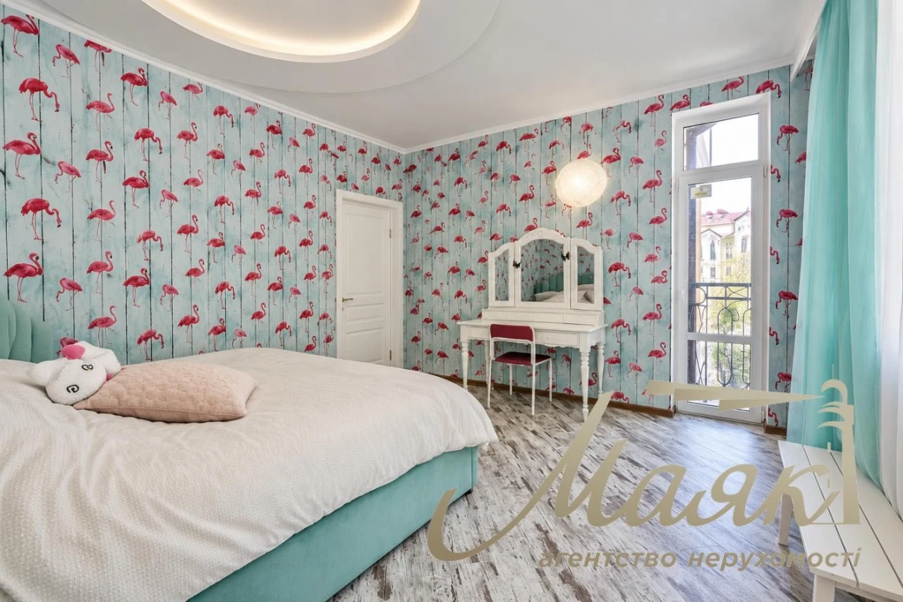 Продаж 4-кімнатної квартири 118,6 м² у ЖК Подол Град, вул. Д