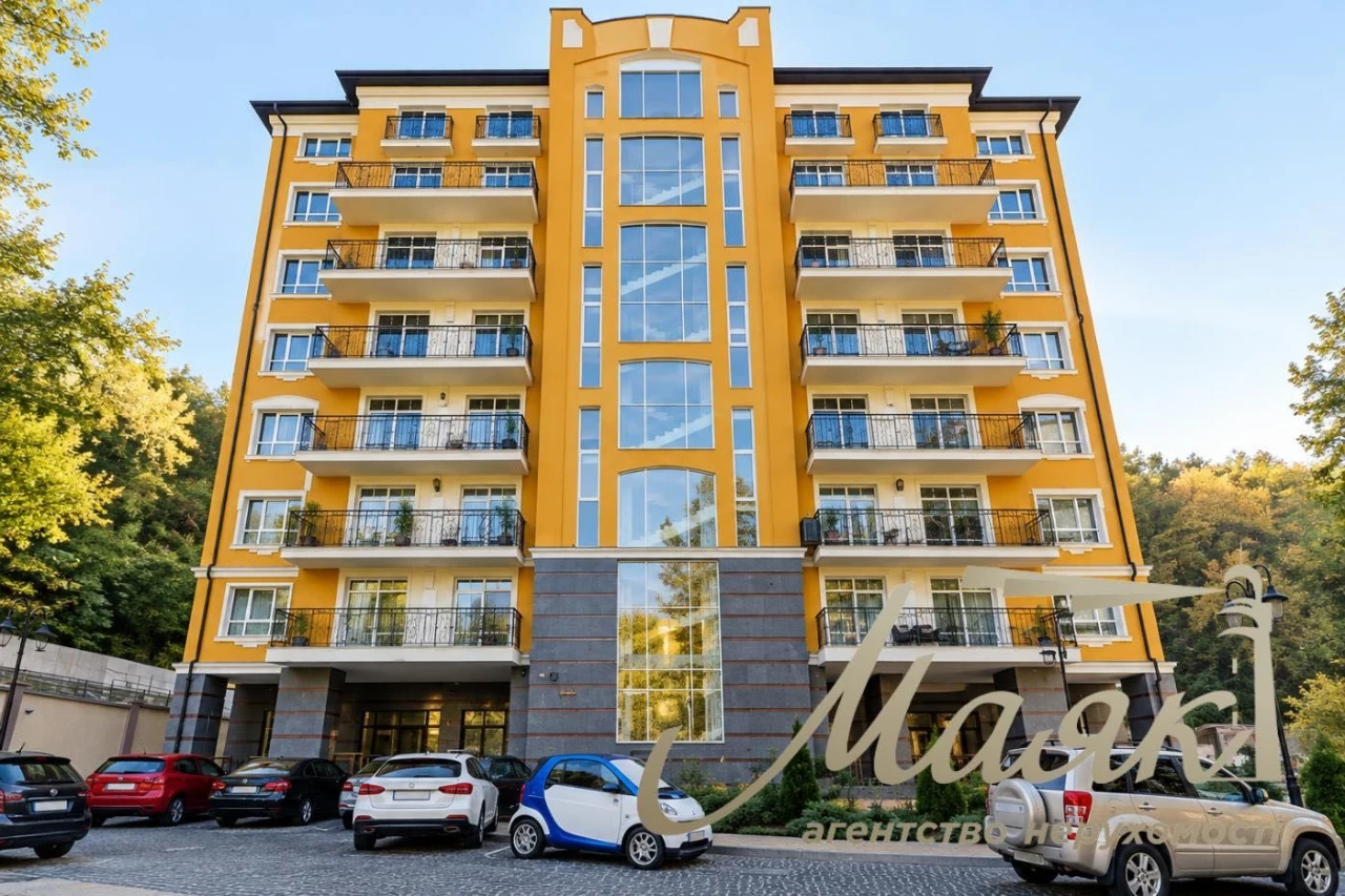 Продаж 4-кімнатної квартири 118,6 м² у ЖК Подол Град, вул. Д