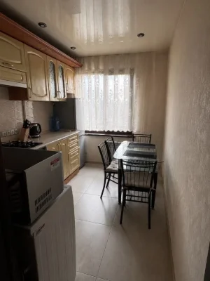 Продам 2к квартиру Лівобережний-3