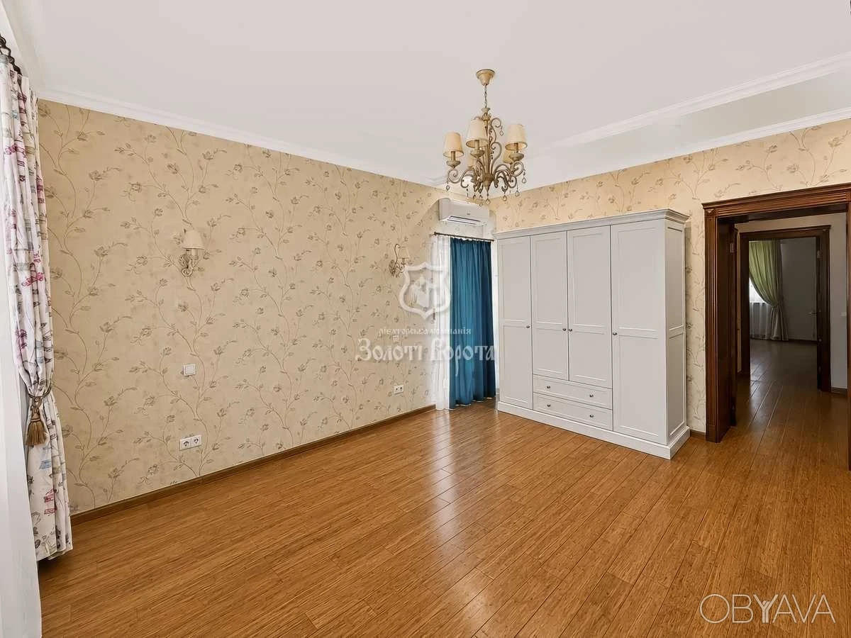 3-комнатная квартира, 136.00 кв.м