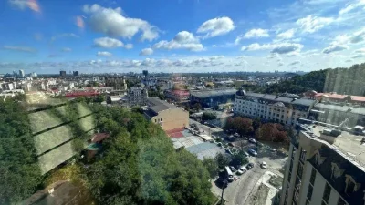 Без %. Рідкісна квартира з панорамою всього Подолу — тепер $