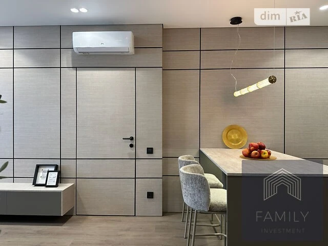 Продаж 2к квартири 84 кв. м на наб. Дніпровська 15Ж • ID 349