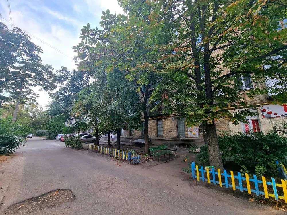 45кв.м. Двох кімнатна.Актуальна. Бульвар Верховної Ради 27,