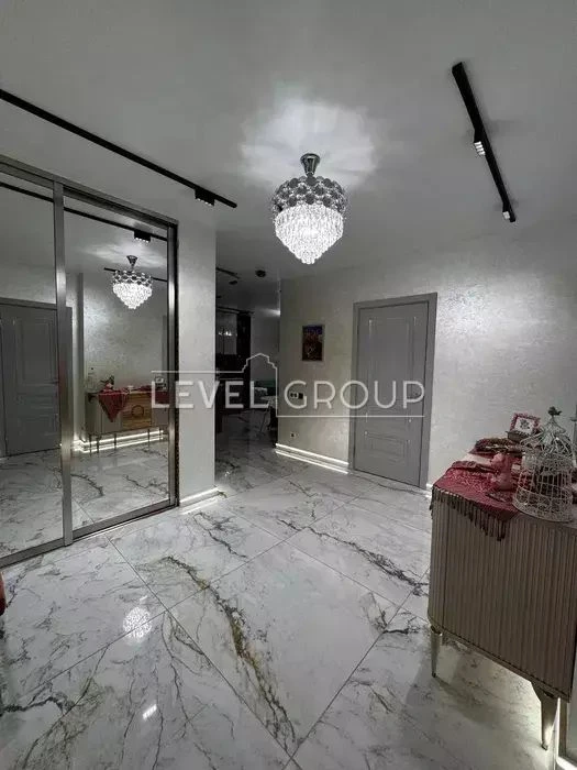 Продаж 2 кімнатної квартири ЖК Русанівська Гавань метро Ліво