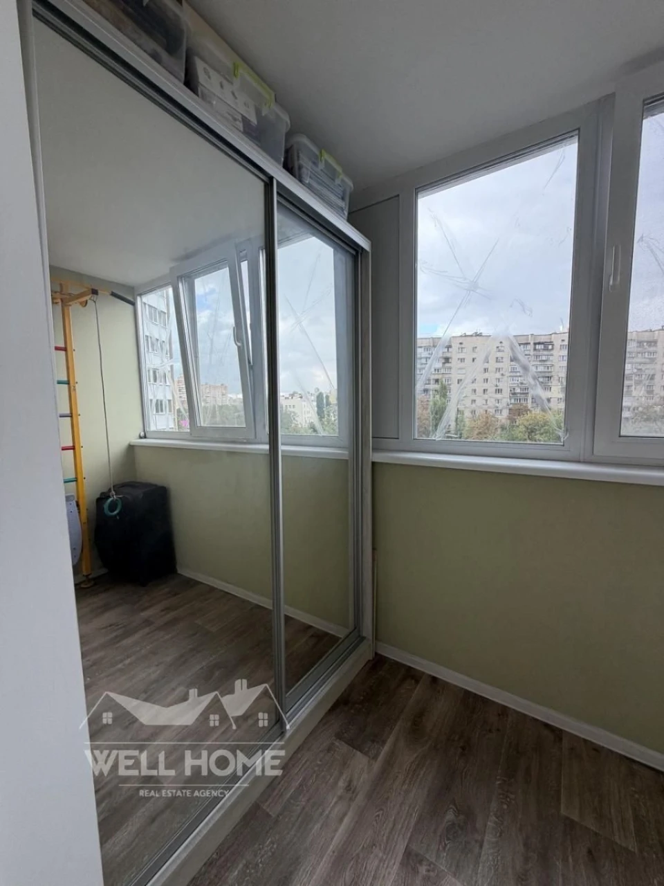 Продаж квартири 2к Харківське шосе, 56 Київ