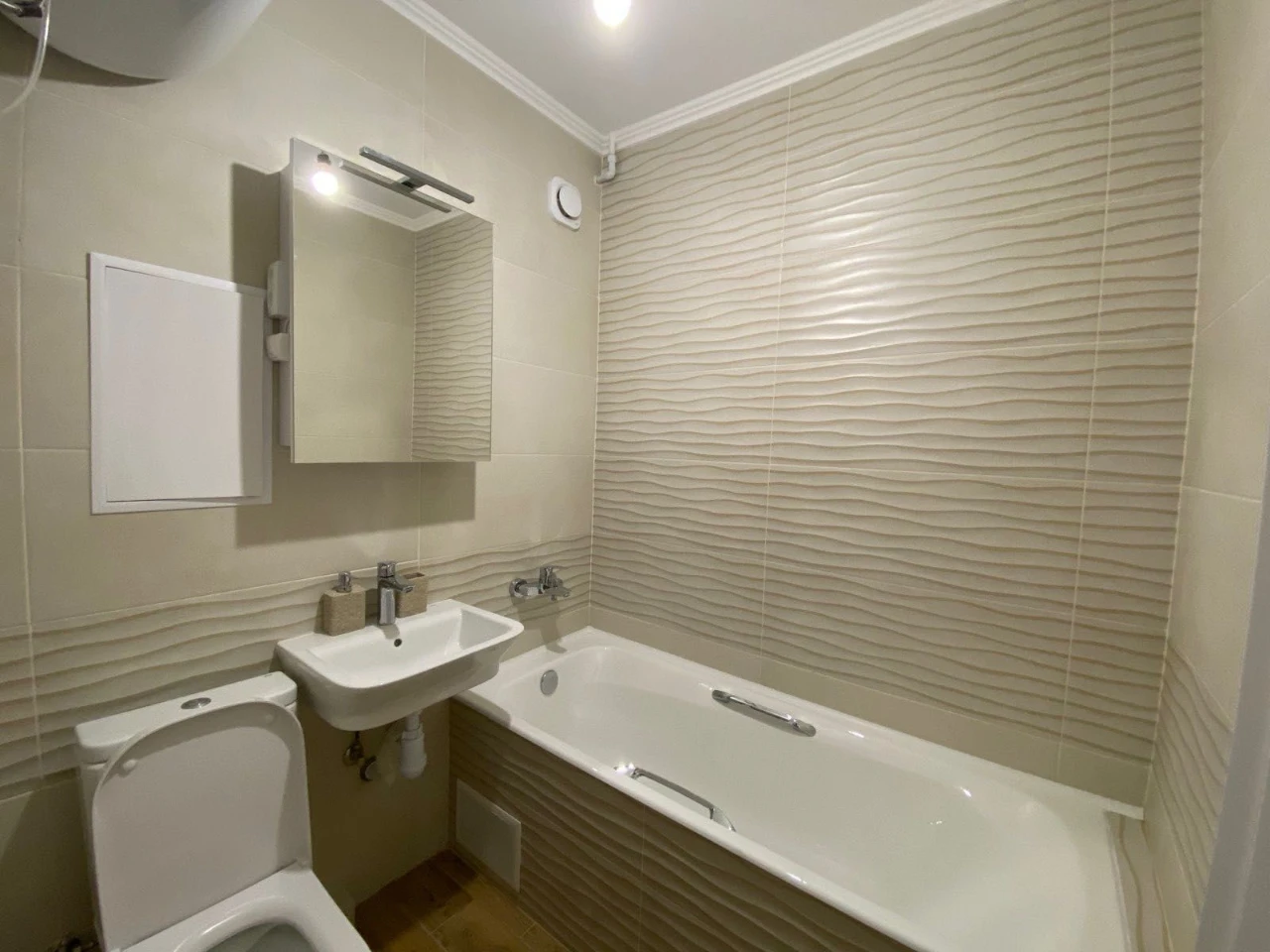 Продаж двокімнатної квартири вулиця Басейна 10