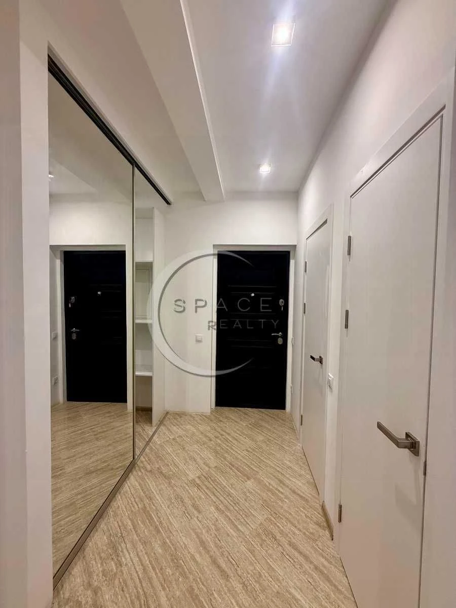 Продаж 2-х кімнатної квартири по вул. Нижній вал, буд.1