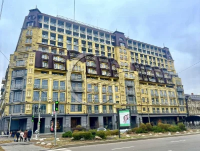 Продаж 2-х кімнатної квартири по вул. Нижній вал, буд.1