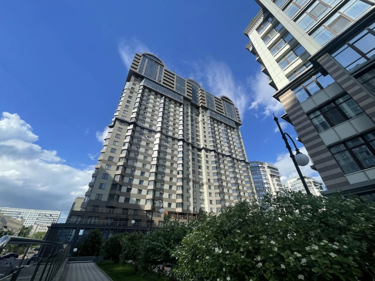 БЕЗ комісії.Продаж  3-кімнатної Квартири  Андрія Верхогляда