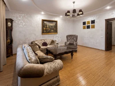 Квартира, 3к. Євроремонт. Вишгородська, 45/2, Вітряні Гори,