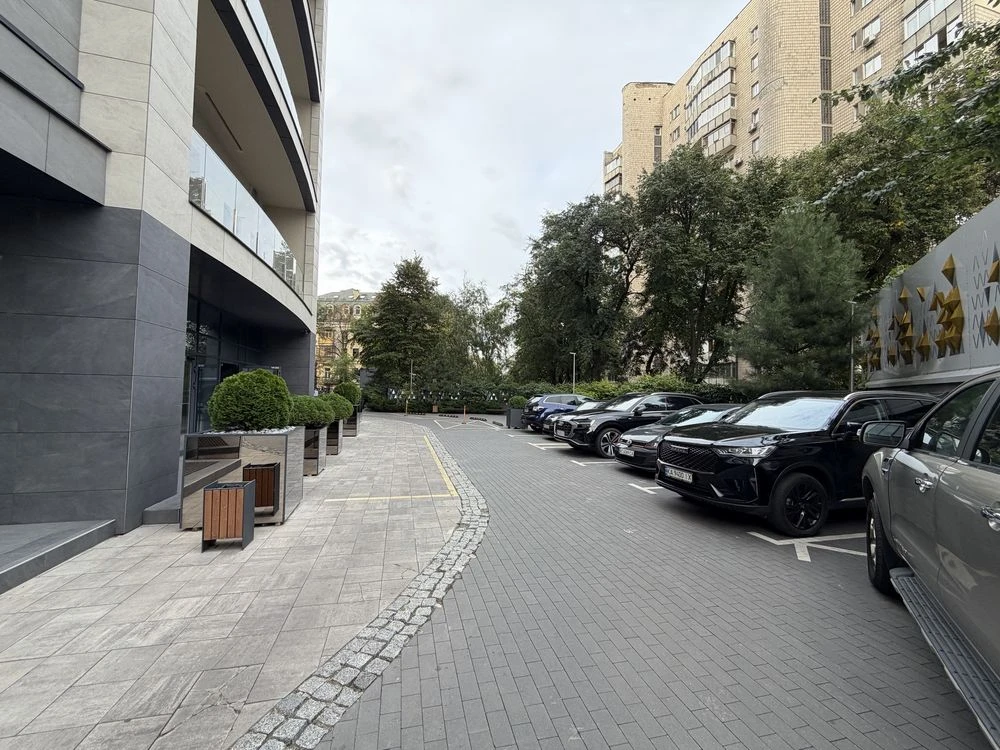 Продаж 1к з новим ремонтом у центрі Києва, ЖК А 52, Січових