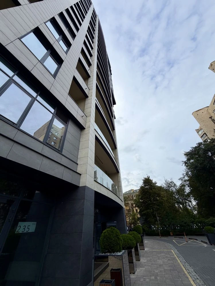 Продаж 1к з новим ремонтом у центрі Києва, ЖК А 52, Січових