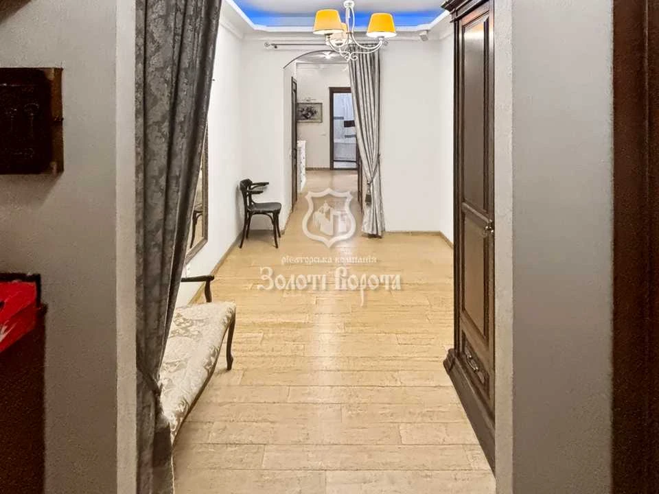 Квартира. Київ, Вишгородська вул.