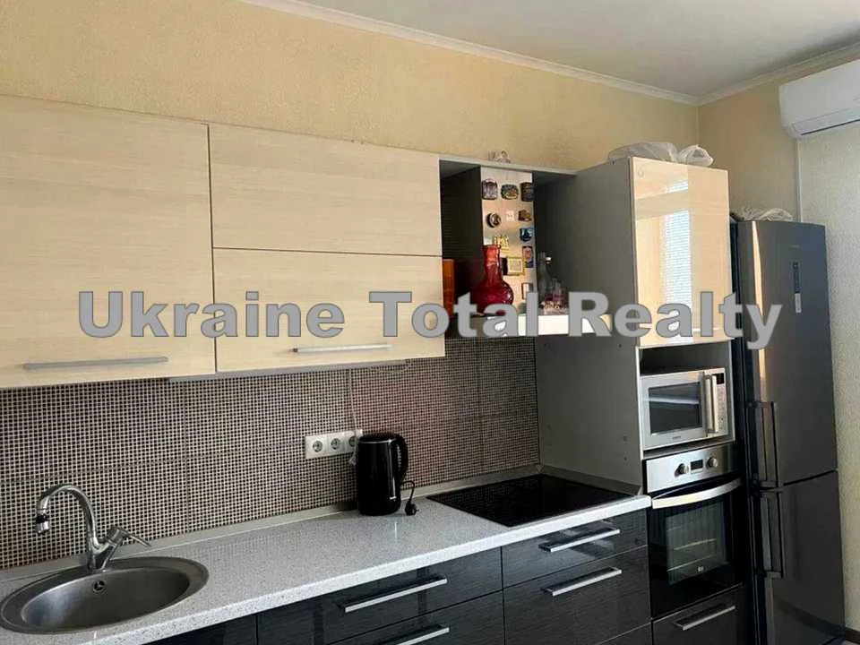 Квартира. Київ, Сім'ї Кульженків вул.