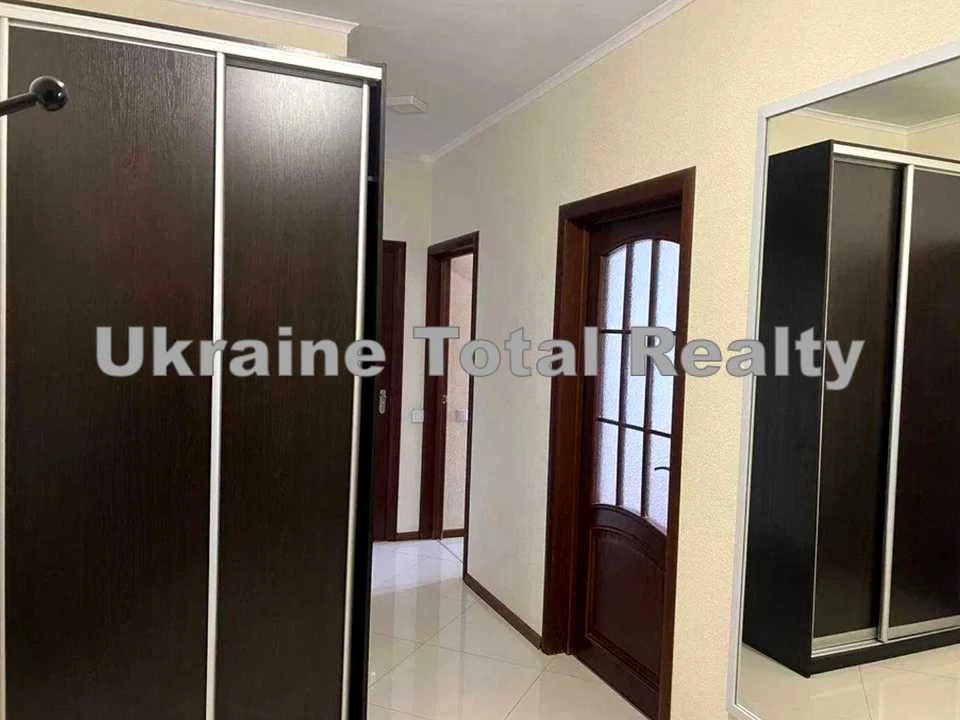 Квартира. Київ, Сім'ї Кульженків вул.