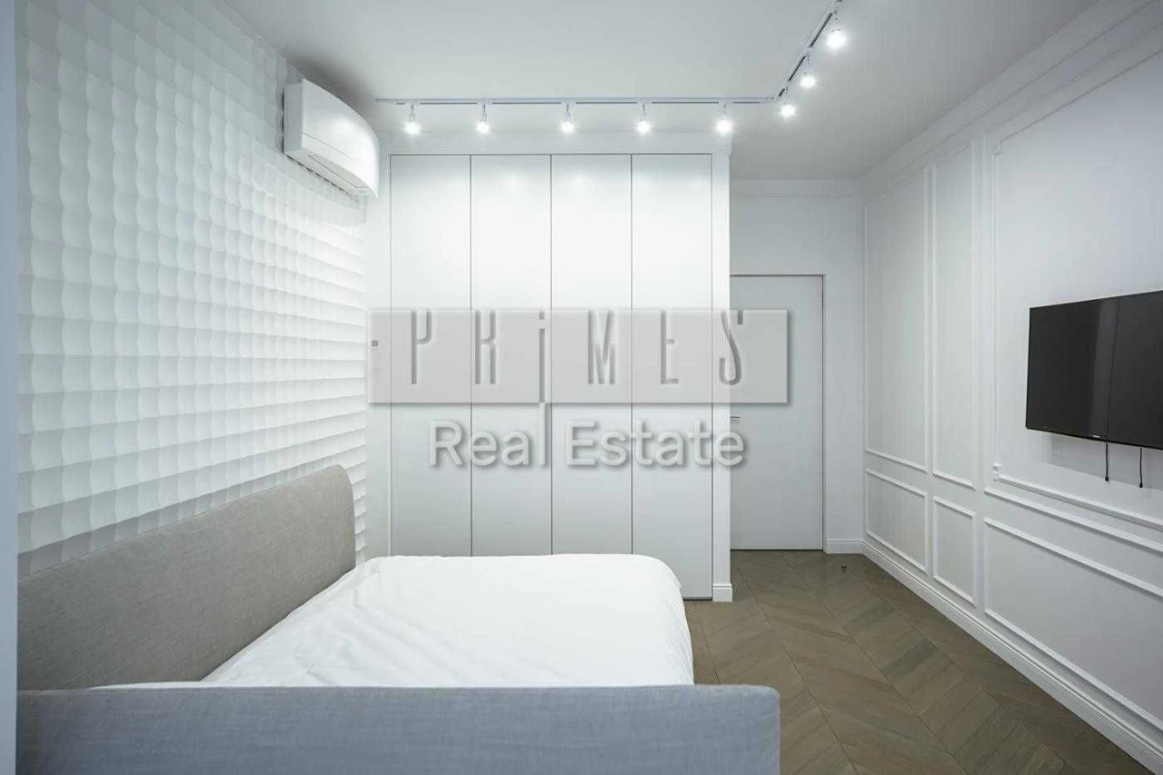Продаж 3-кімнатна квартира з дизайнерським ремонтом у ЖК Man