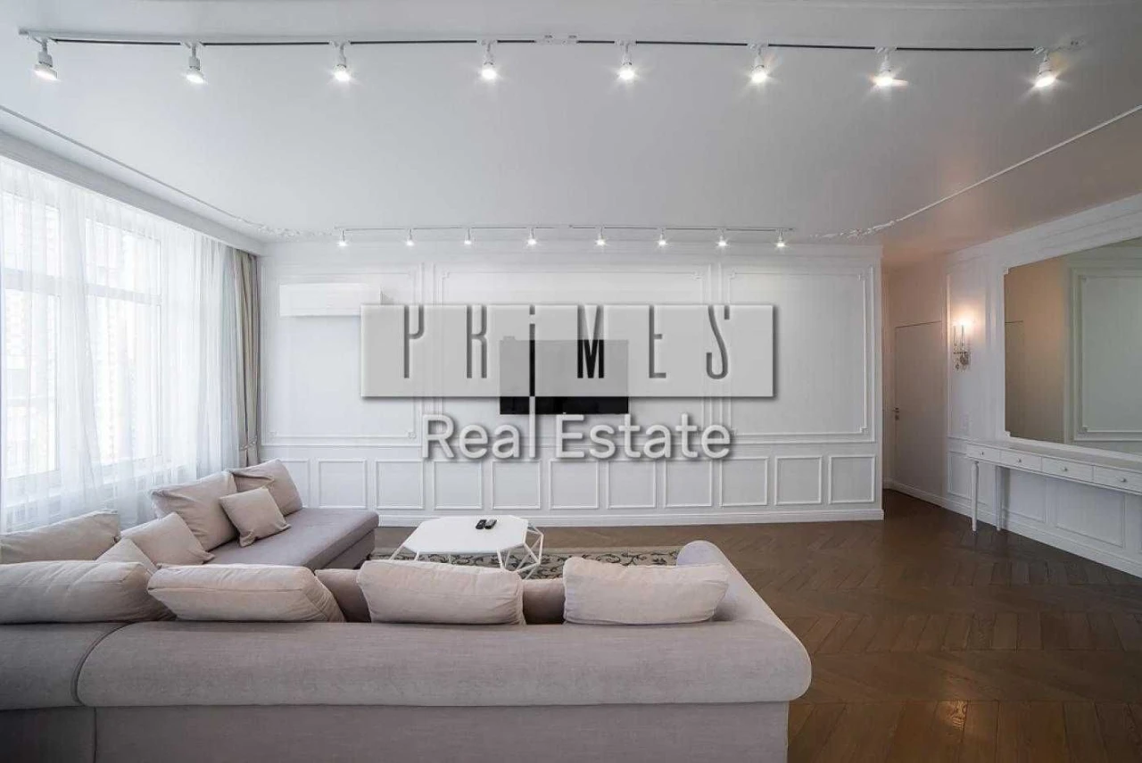 Продаж 3-кімнатна квартира з дизайнерським ремонтом у ЖК Man