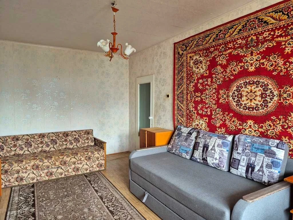 Продам 2-кімнатну квартиру на Позняках, вул. Ахматової,вул.