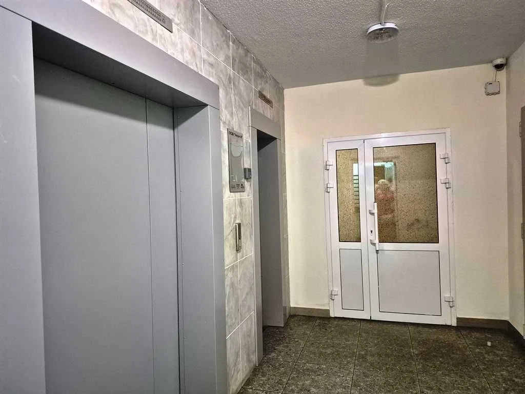 Продам 2-кімнатну квартиру на Позняках, вул. Ахматової,вул.