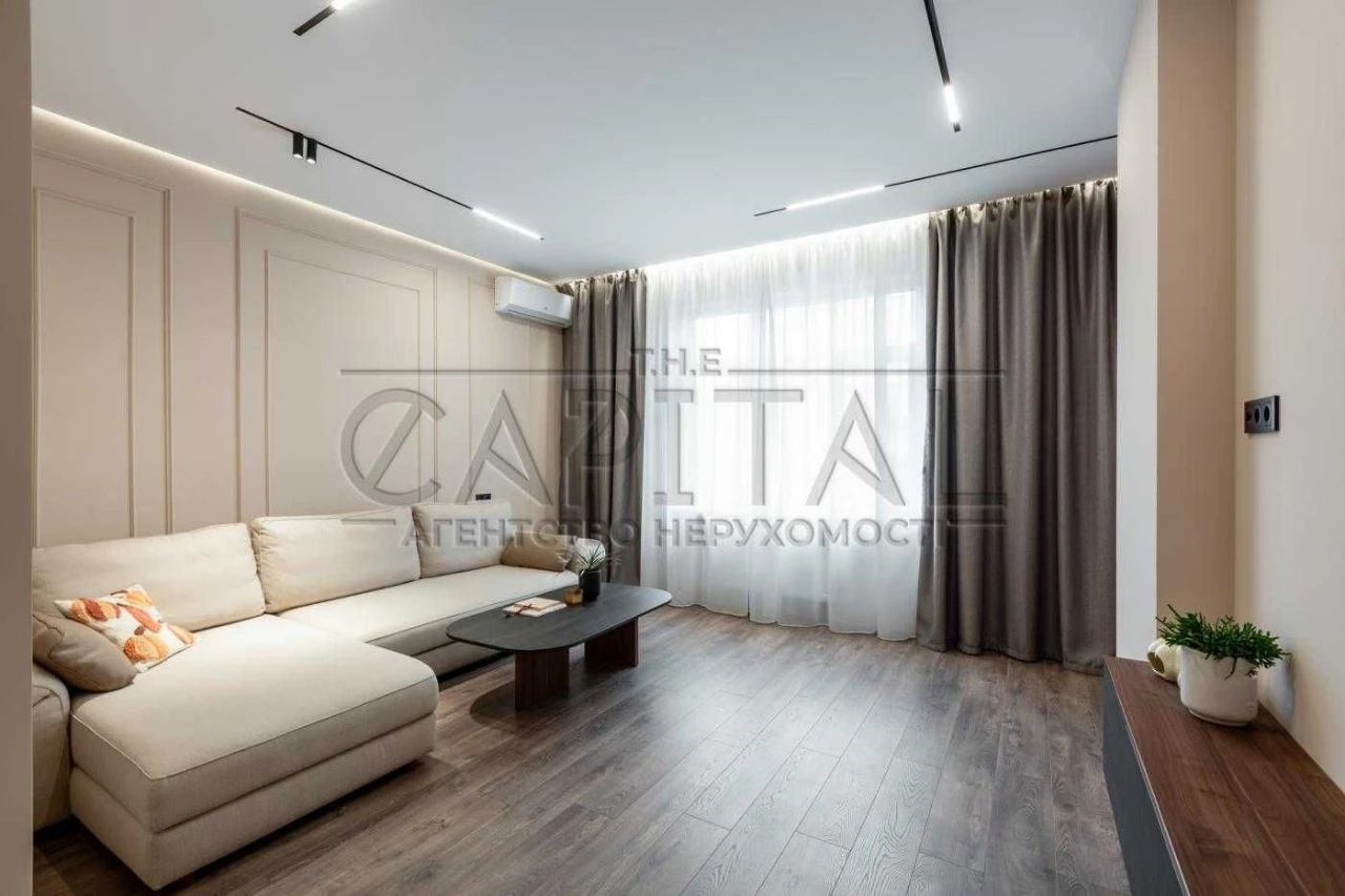 2к квартира в центрі 81м2, клубний будинок на 30 квартир, Ан