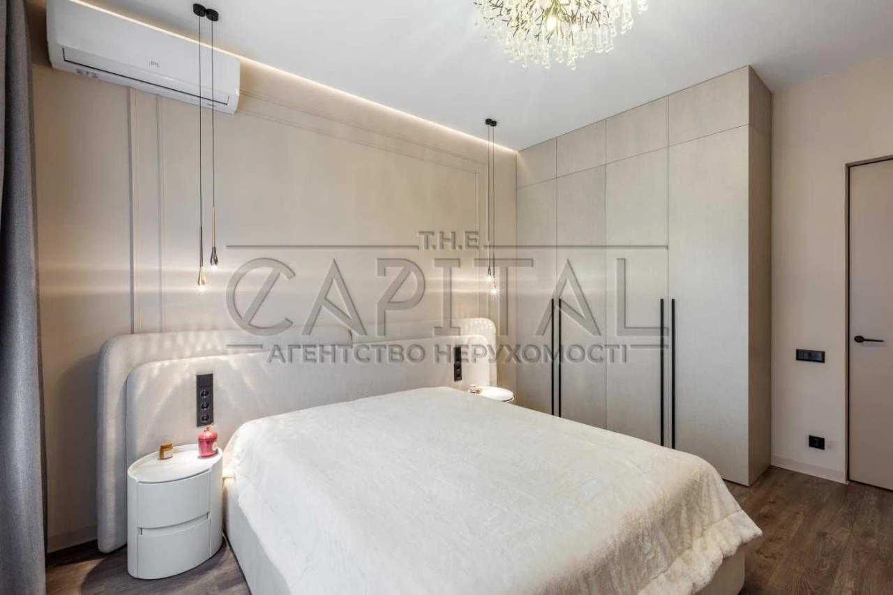 2к квартира в центрі 81м2, клубний будинок на 30 квартир, Ан