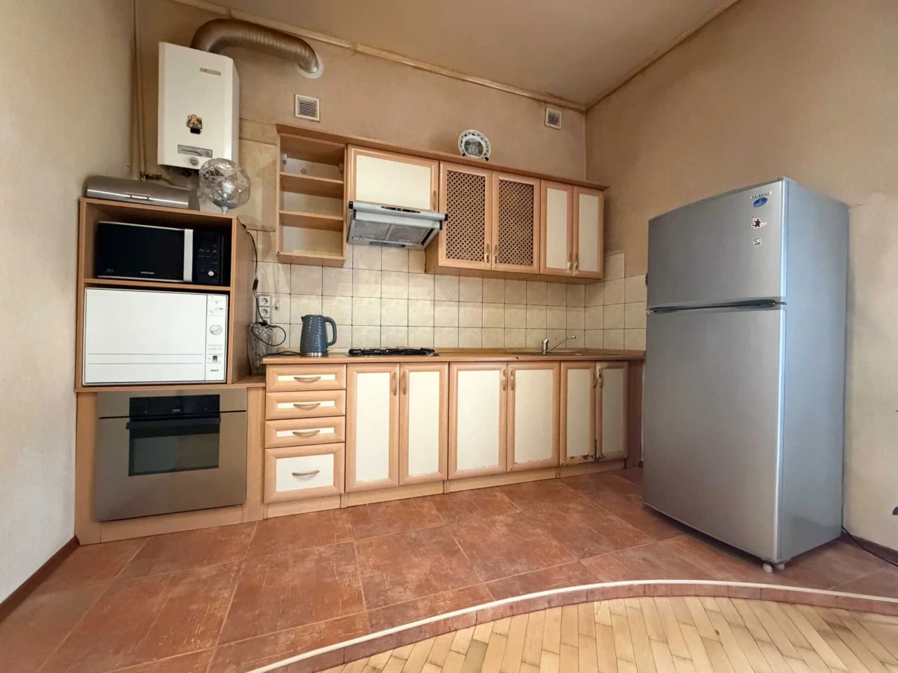 Продаж 2к квартири, Саксаганського 70б, Центр.