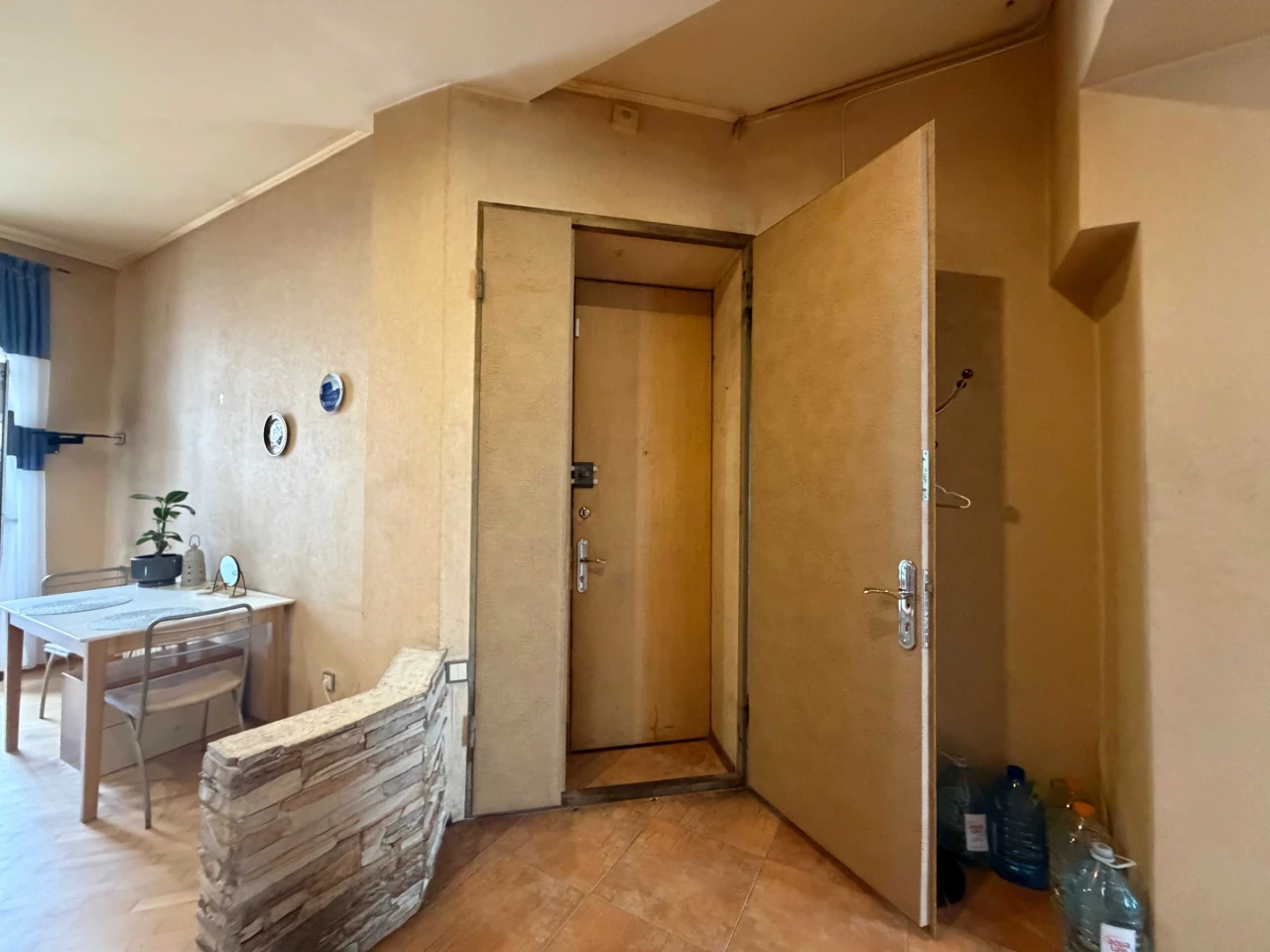 Продаж 2к квартири, Саксаганського 70б, Центр.