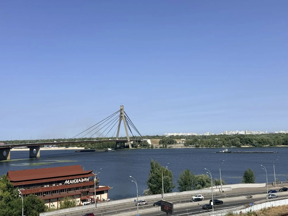 Рибальський острів Набережно рибальська 27 7 поверх 1 кімнат