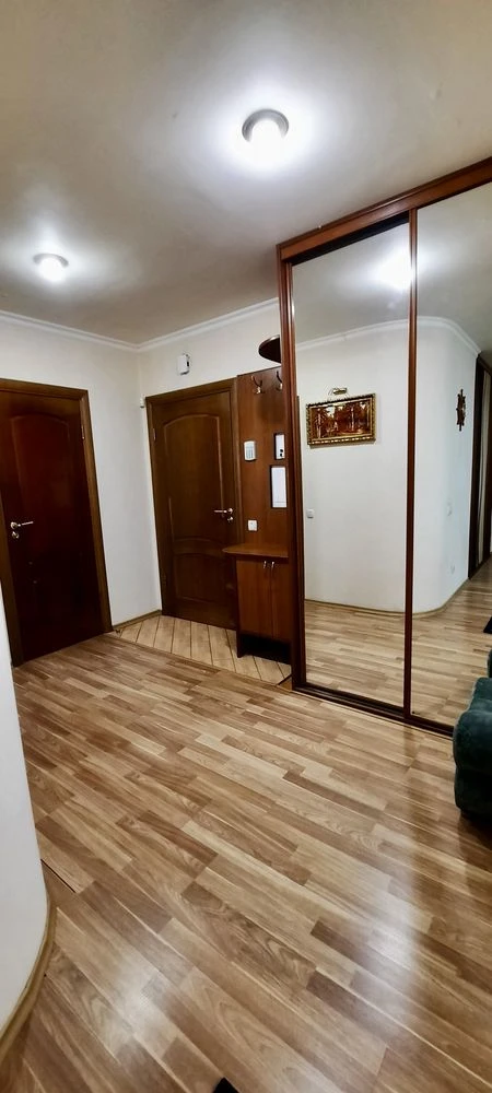 Двокімнатна на Білоруській, Лукʼянівка
