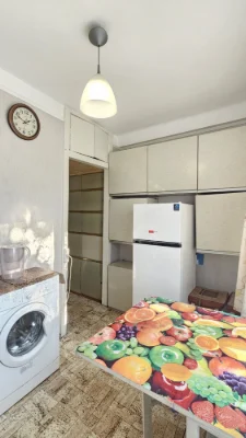 Продаж 2к квартири, метро Лівобережна, Воскресенський пр, 18