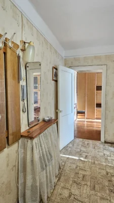 Продаж 2к квартири, метро Лівобережна, Воскресенський пр, 18