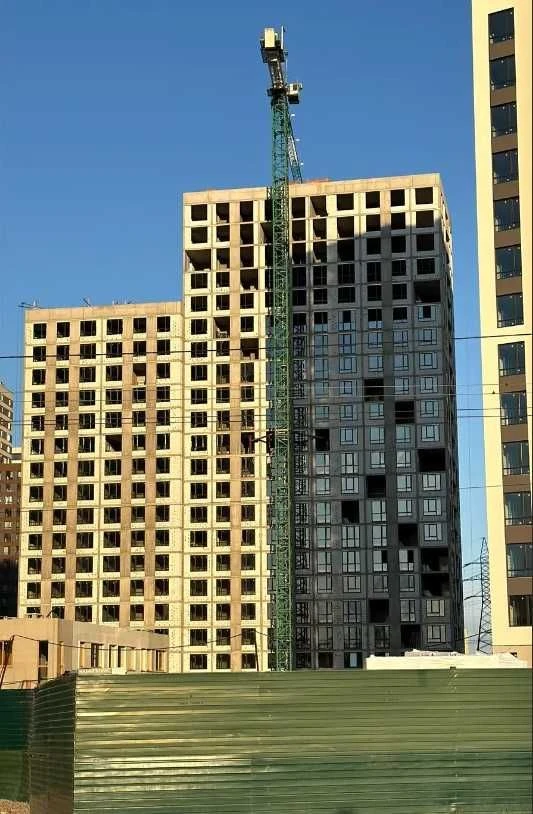 Продається 1-кімнатна квартира в ЖК Варшавський 3 Будинок 10