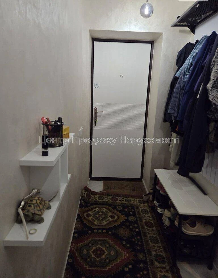 Продаж 3-кімн. квартири, 1/4 пов, 60, 1 м², Київ.