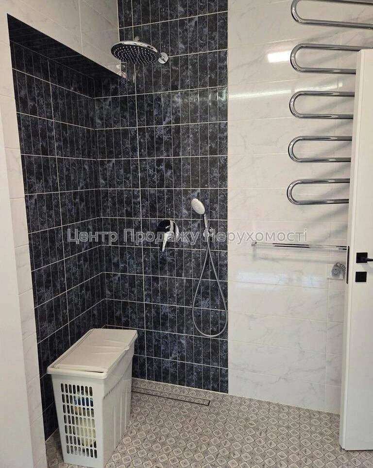 Продаж 3-кімн. квартири, 1/4 пов, 60, 1 м², Київ.