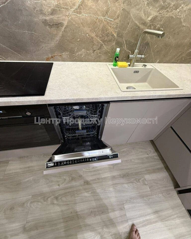 Продаж 1-кімн. квартири 43, 3 м², 9/22 пов, ЖК Атлант, Київ.