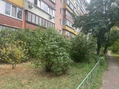 Продаж 5-тної квартири  під Житло Комерцію ! Троєщина !  вул