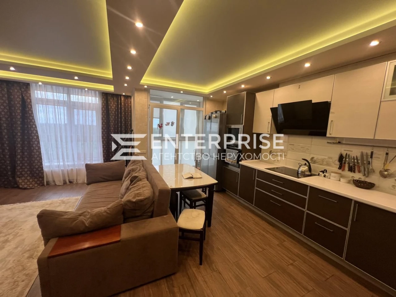 Без % Продаж 3-кімнатна Авторський ремонт Новобіличі Академм