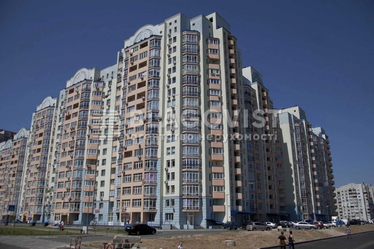 Продаж 3-х кімнатної квартири на Здановської Юлії (Ломоносов