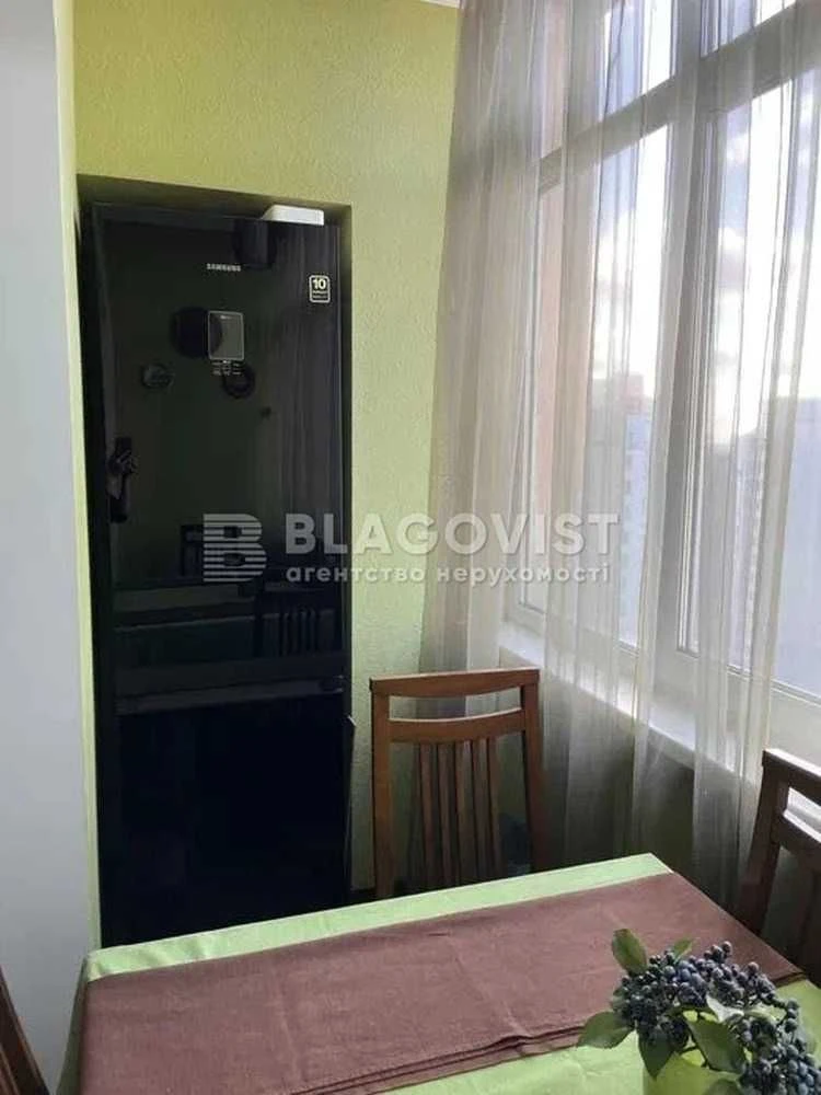 Продаж 3-х кімнатної квартири на Здановської Юлії (Ломоносов