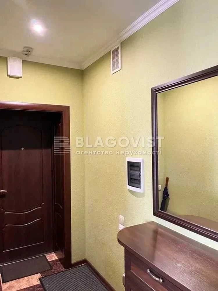 Продаж 3-х кімнатної квартири на Здановської Юлії (Ломоносов