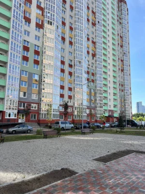 Терміновий Продаж 2-кім за  59 000$ метро Позняки Осокорки 1