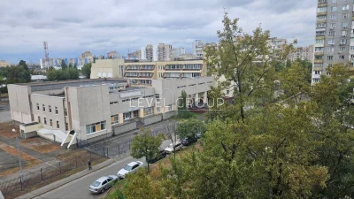 Продаж компактної 2-кімнатної квартири на вул. Санаторній, 1