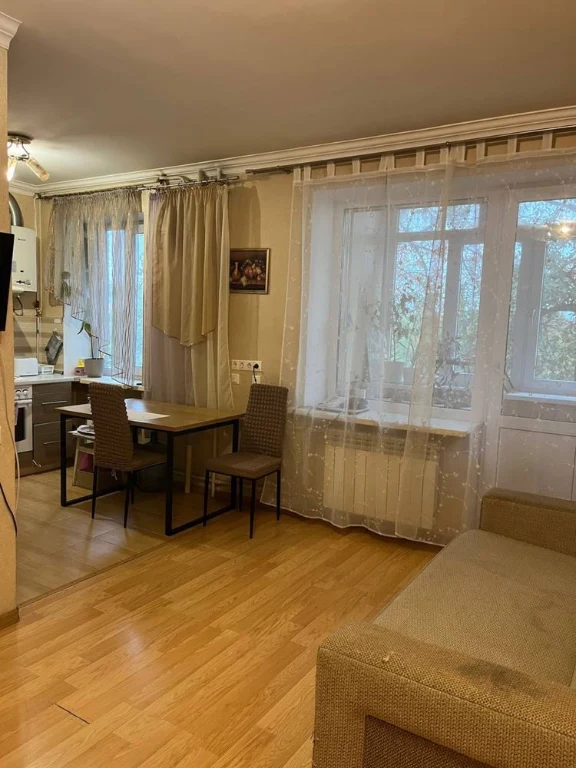 Продаж 1 к.кв.39 м м.Деміївська-10 хв.їзди