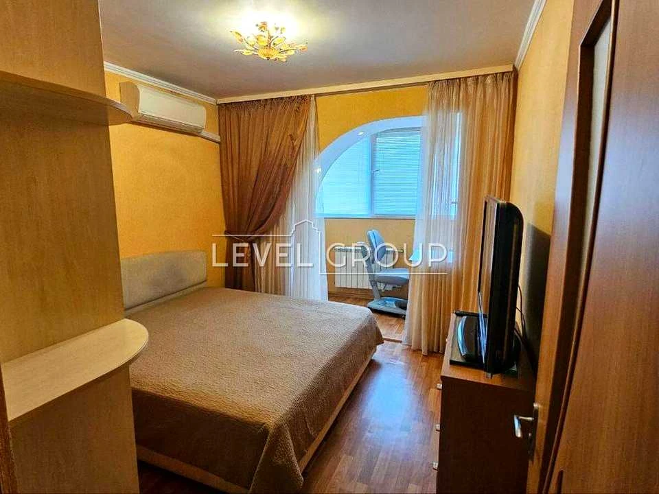 Квартира. Київ, Санаторна вул.