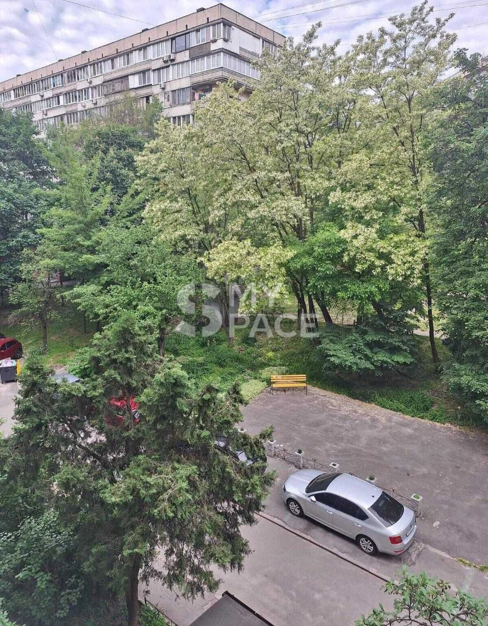 МЕТРО, 2 к квартира з ремонтом Парк, Озеро роздільна Голосіє