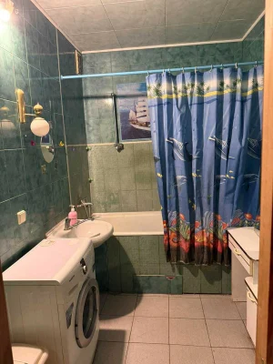 Продаж.Квартира Троєщена